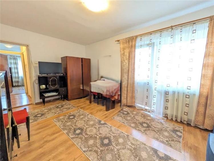 Apartament cu 2 camere decomandat în Griviței