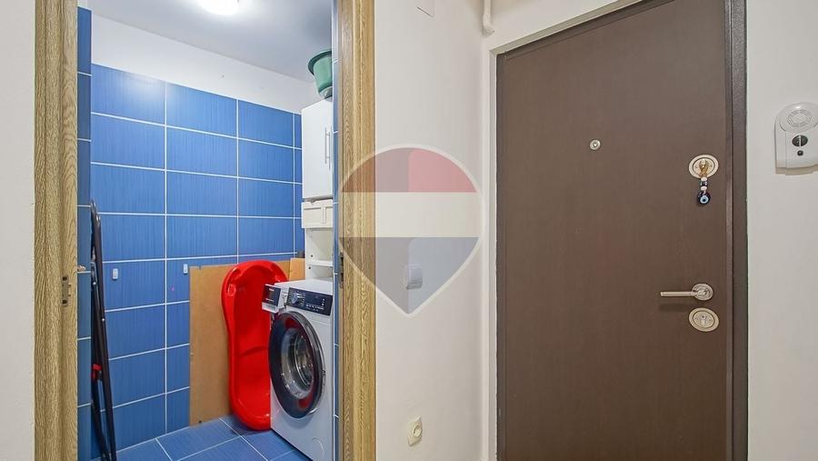 Apartament cu 3 camere decomandat, mobilat în Tractorul
