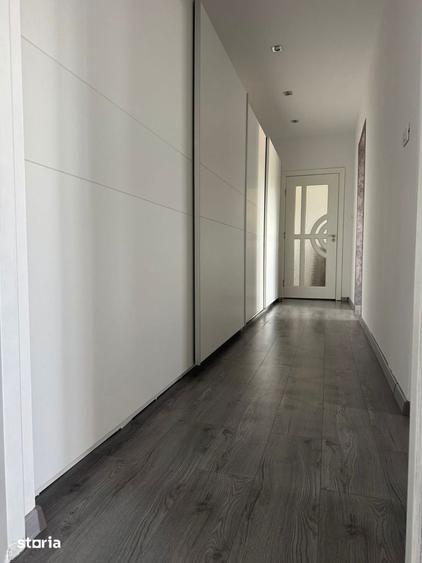Apartament cu 3 camere decomandat în Sud