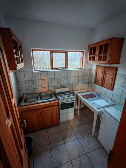 Casă individuală cu 13 camere cu Teren 1063 Mp în Vintilă Vodă