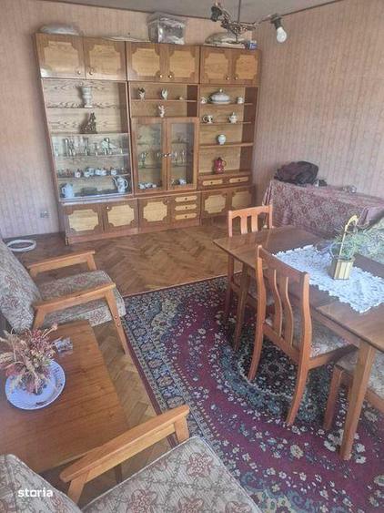 Apartament cu 2 camere decomandat în Petros