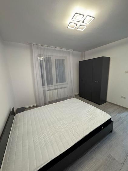 Apartament cu 2 camere semidecomandat în George Enescu