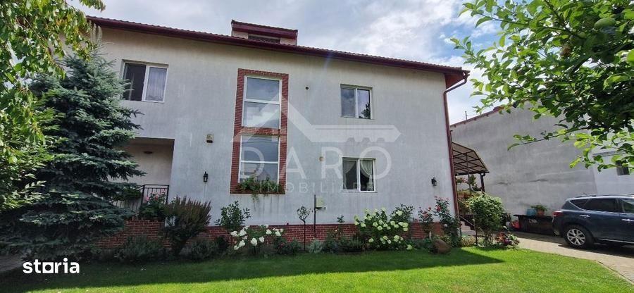 Casă cu 7 camere cu Teren 400 Mp în Central
