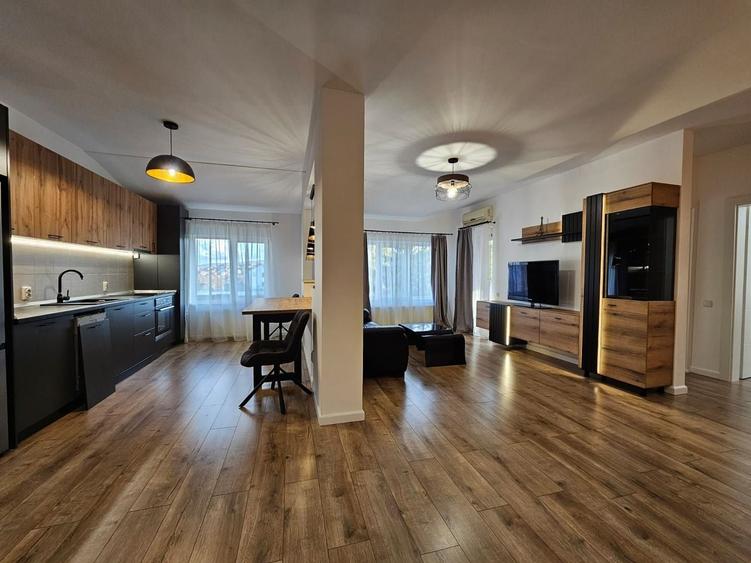 Apartament cu 2 camere semidecomandat în Central