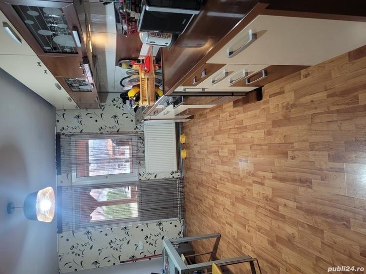 Casă cu 6 camere cu Teren 1100 Mp în Central