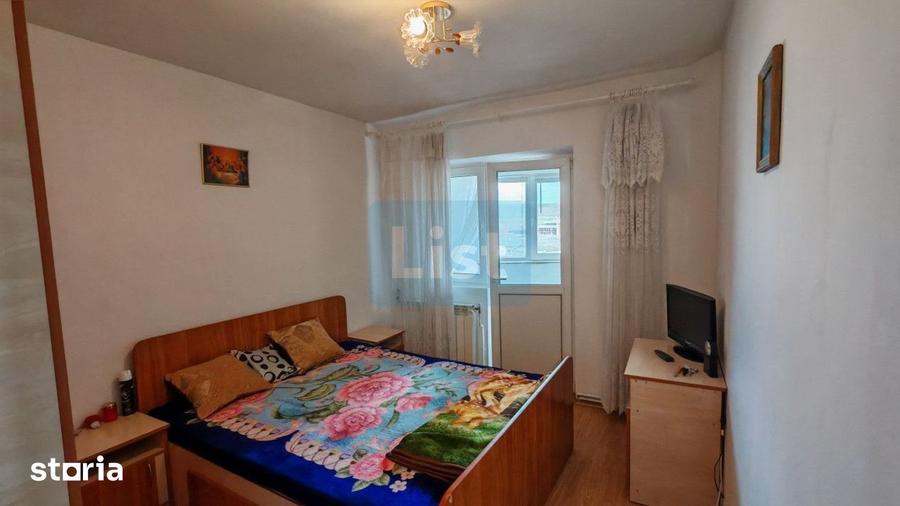 Apartament cu 4 camere decomandat în Gară