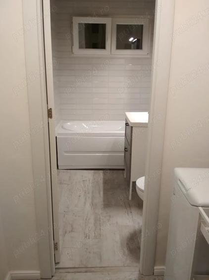 Apartament cu 3 camere decomandat în Torontalului
