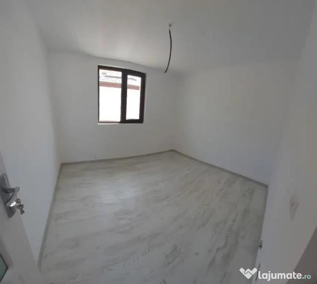 Casă cu 4 camere cu Teren 470 Mp în Vârteju