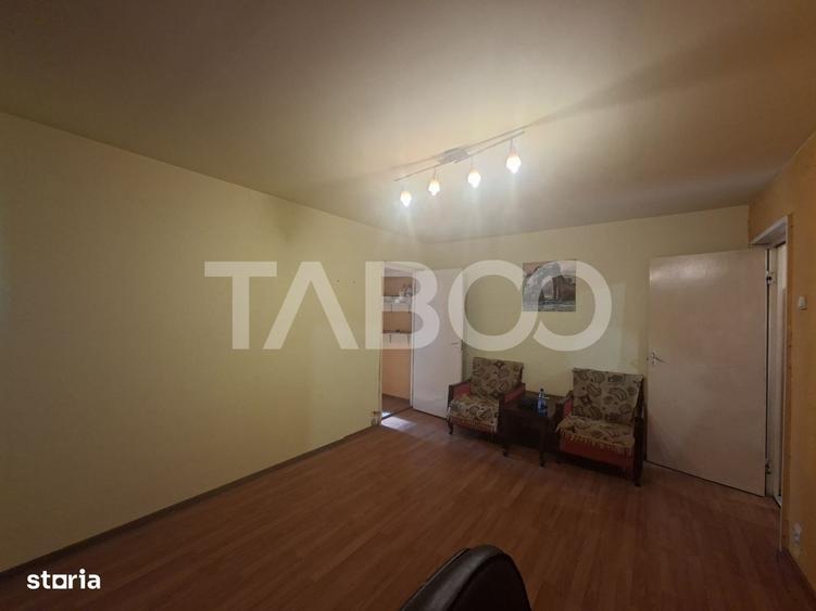 Apartament cu 2 camere semidecomandat în Central