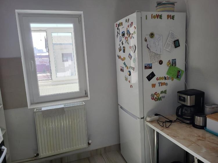 Garsonieră decomandată, mobilată în Nicolina