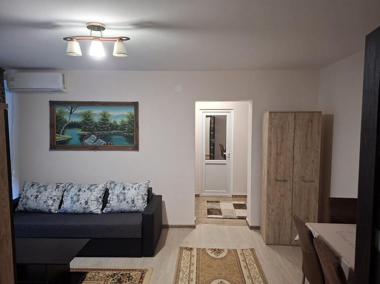 Apartament cu 2 camere semidecomandat în Cuza Vodă