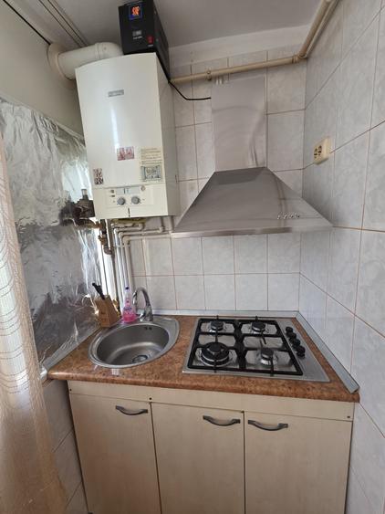 Apartament cu 2 camere decomandat în Poarta 6