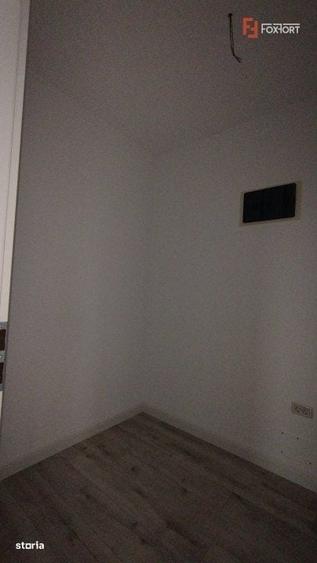 Casă cu 3 camere în Est