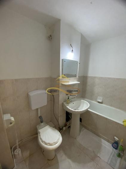 Apartament cu 2 camere decomandat, mobilat în Central