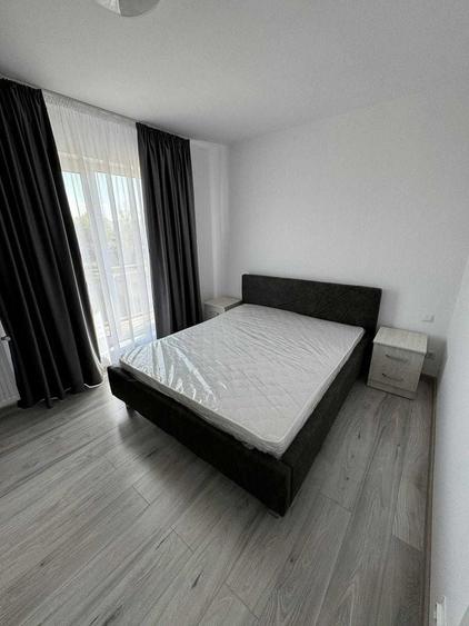 Apartament cu 3 camere decomandat, mobilat în Iris