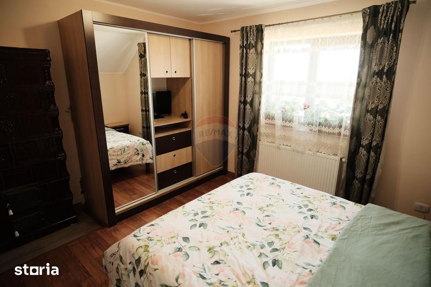 Casă cu 4 camere cu Teren 400 Mp în Central