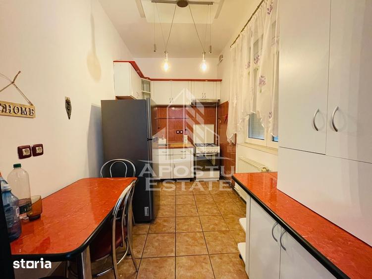 Casă cu 3 camere cu Canalizare în Ultracentral