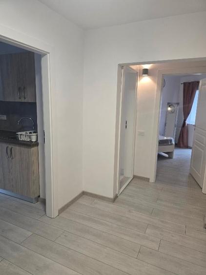 Apartament cu 2 camere, mobilat în Faleza Nord
