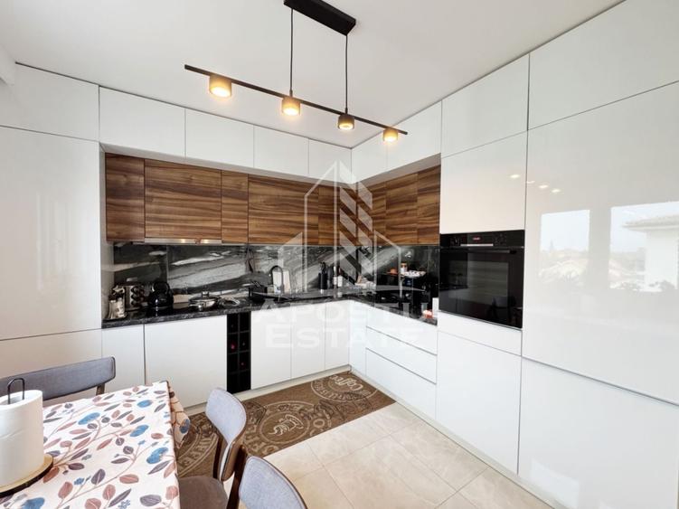 Apartament cu 4 camere semidecomandat, mobilat în Chișoda
