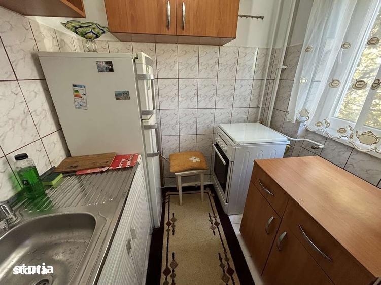 Apartament cu 2 camere semidecomandat în Grădiște