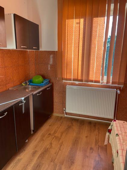 Apartament cu 2 camere decomandat în Ghimpați