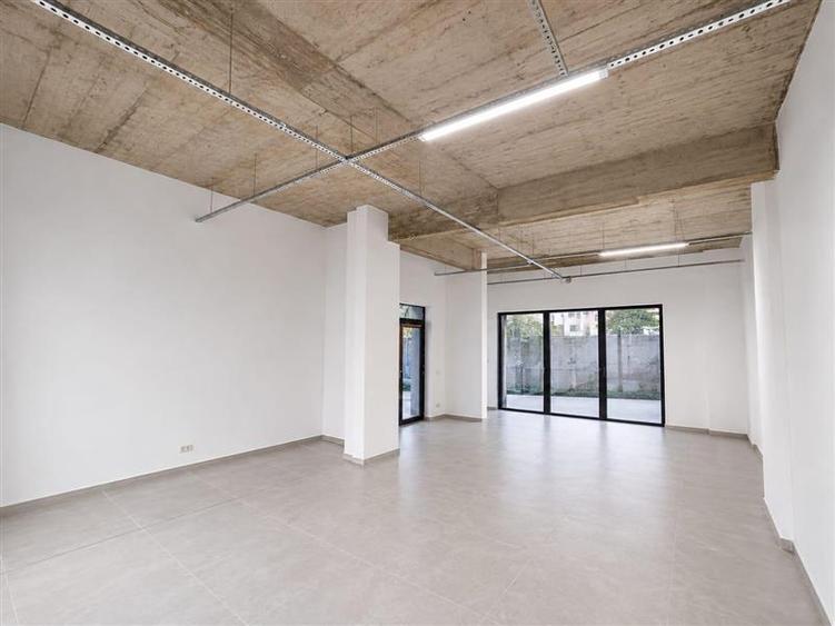 Spațiu comercial, de 76 mp, în Prelungirea Ghencea