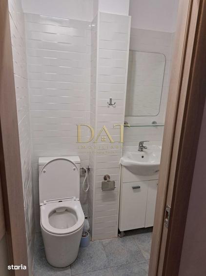 Apartament cu 3 camere decomandat în Florești