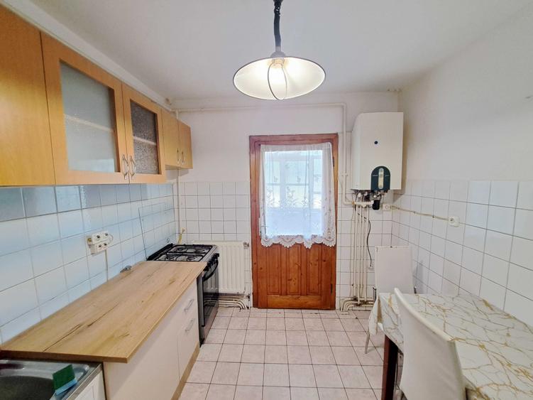 Apartament cu 2 camere decomandat în Cetate