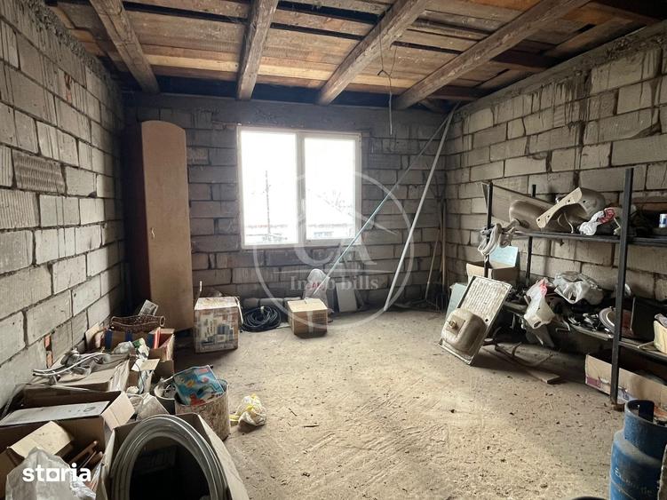 Casă cu 5 camere decomandat cu Teren 1000 Mp în Sântandrei