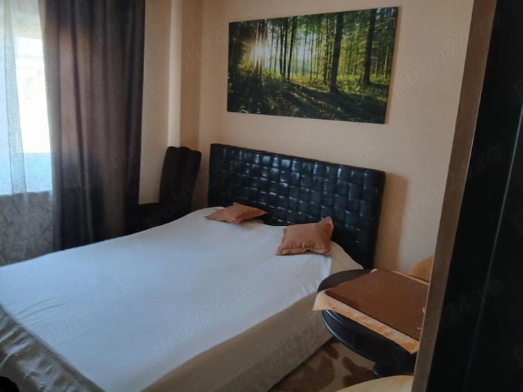 Apartament cu 4 camere decomandat în Găești
