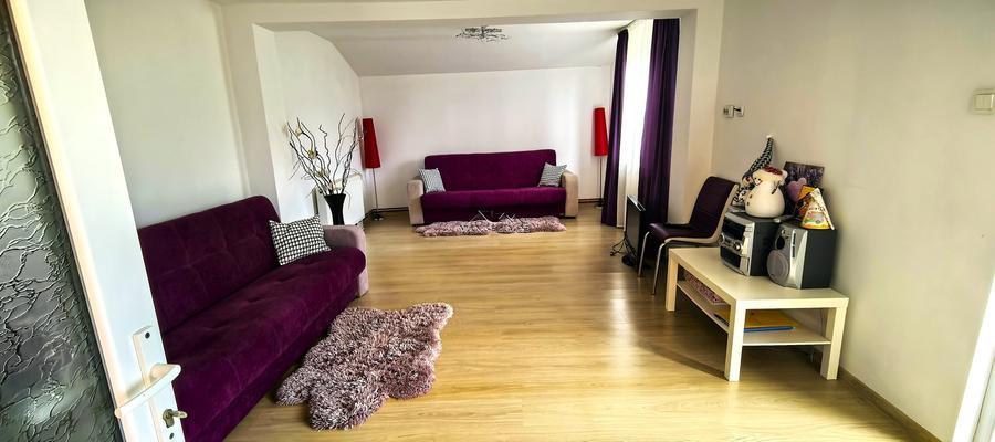 Casă individuală cu 4 camere cu Teren 2500 Mp în Podul Vadului