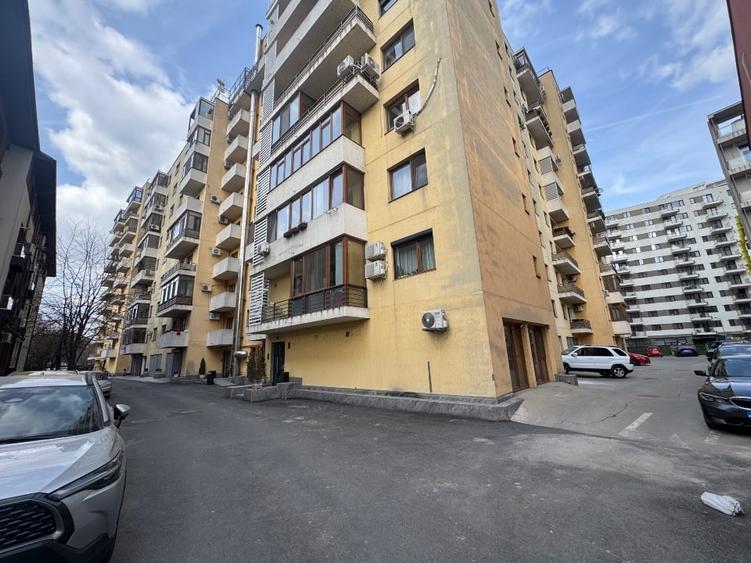 Apartament cu 2 camere decomandat în Mihai Bravu