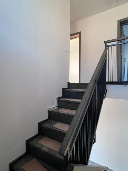 Apartament cu 3 camere decomandat în Tărlungeni