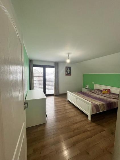 Casă individuală cu 6 camere cu Canalizare în Exterior Nord