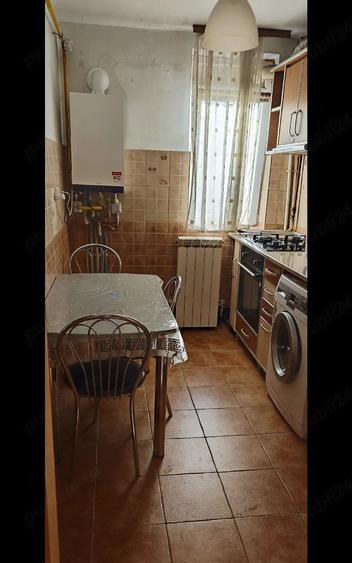 Apartament cu 2 camere semidecomandat în Ostroveni