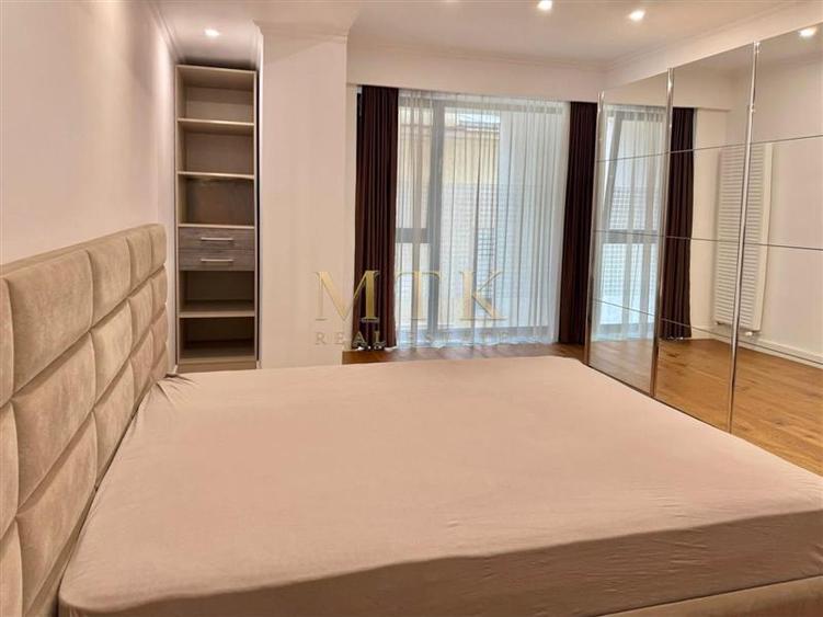 Apartament cu 3 camere decomandat, mobilat în Arcul de Triumf