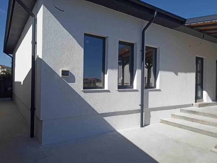 Casă cu 4 camere în Cumpăna
