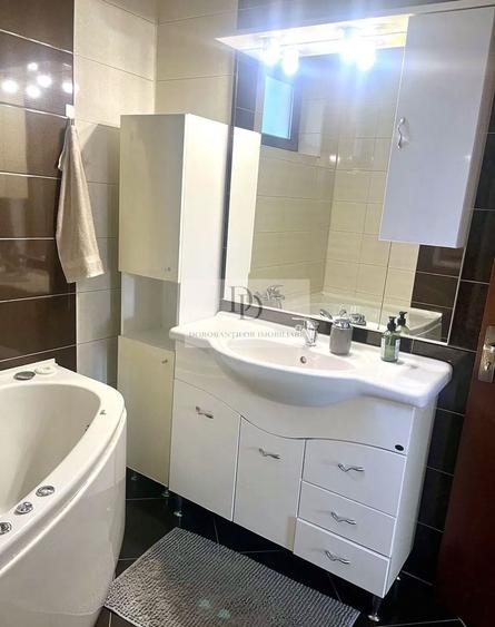 Apartament cu 3 camere decomandat, mobilat în Europa