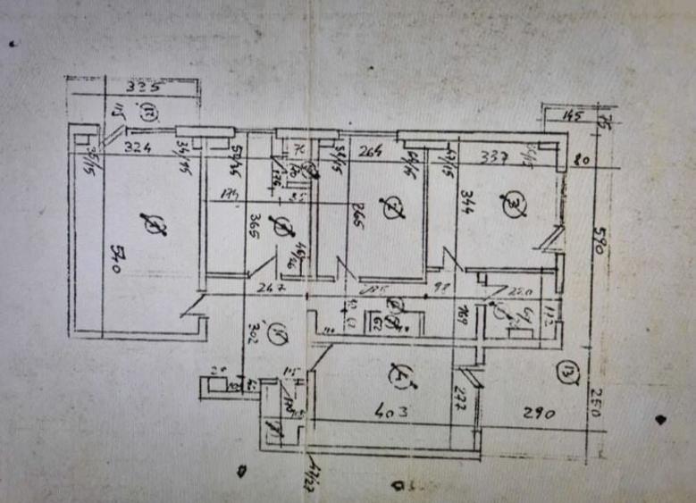 Apartament cu 4 camere decomandat în Lacul Tei