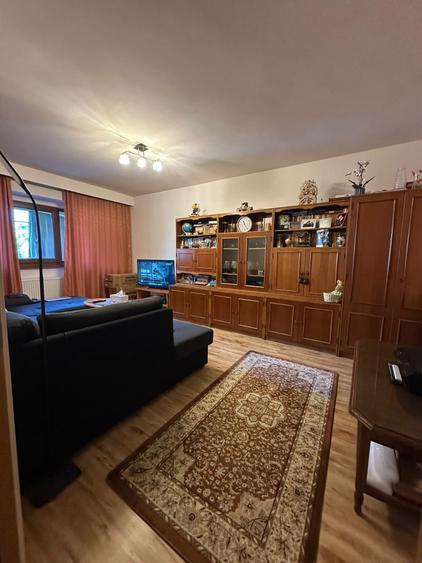 Apartament cu 2 camere decomandat, mobilat în Barieră