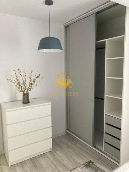 Apartament cu 3 camere semidecomandat în Florești