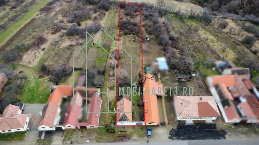 Casă cu 2 camere cu Teren 1789 Mp în Central