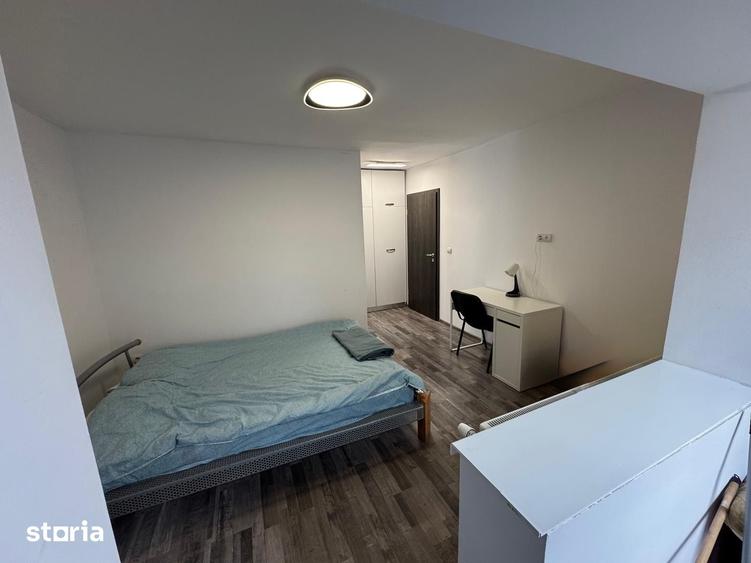 Apartament cu 4 camere decomandat în Complex Studențesc