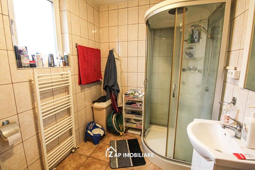 Casă individuală cu 5 camere cu Canalizare în Sâncraiu de Mureș