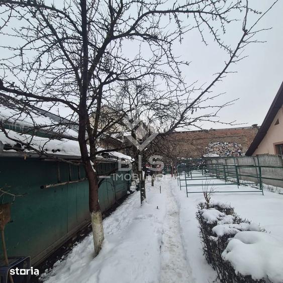 Casă cu 4 camere cu Teren 530 Mp în Central