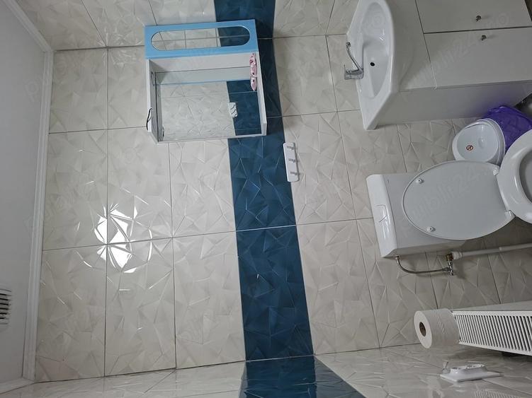 Casă cu 8 camere cu Teren 1700 Mp în Central