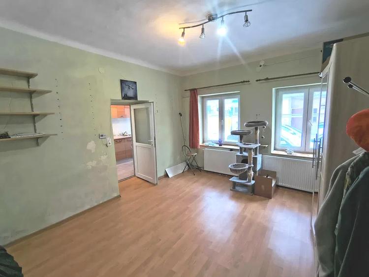 Apartament cu 1 camera zona centrala cu loc de parcare - 1