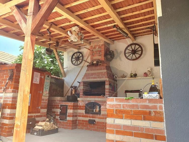 Casă cu 5 camere cu Teren 527 Mp în Berzasca