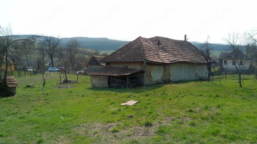 Casă cu 3 camere cu Teren 1400 Mp în Căcuciu