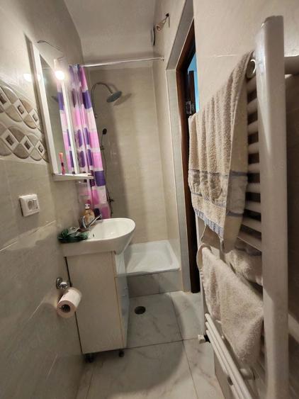 Casă individuală cu 4 camere cu Canalizare în Exterior Vest